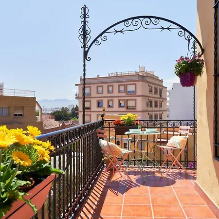Rosita En Playa De La Malagueta Con Terraza Málaga